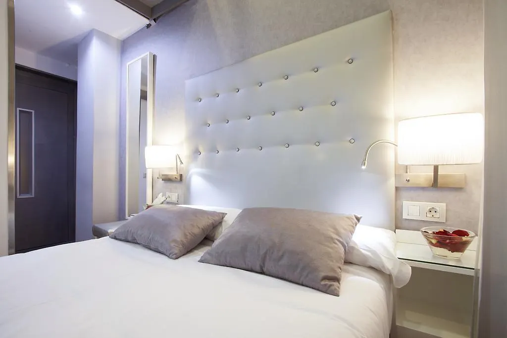 Guest house Barcelona Rooms Triple With Private Bathroom In Gothic