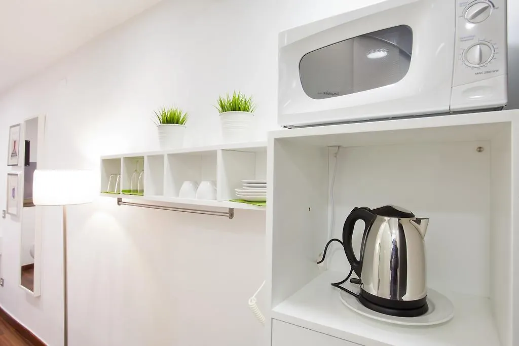Barcelona Rooms Triple With Private Bathroom In Gothic