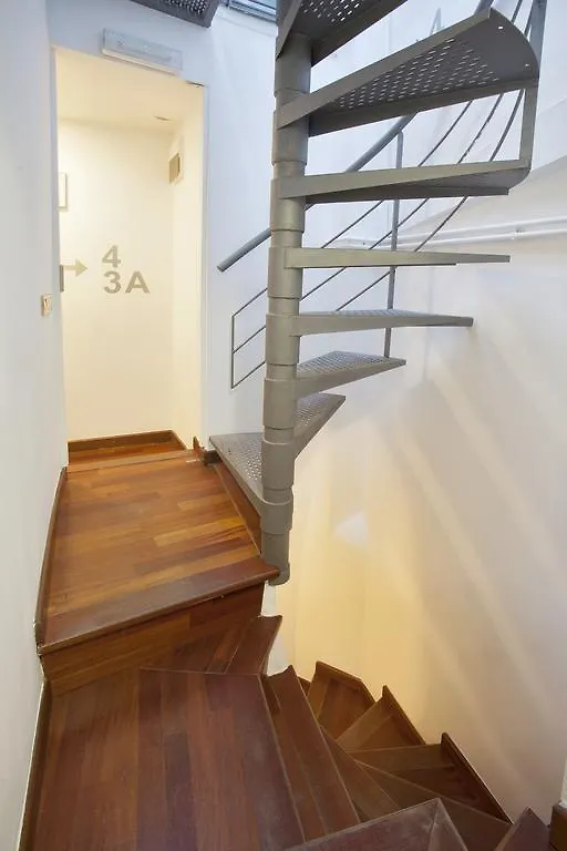Barcelona Rooms Triple With Private Bathroom In Gothic Guest house