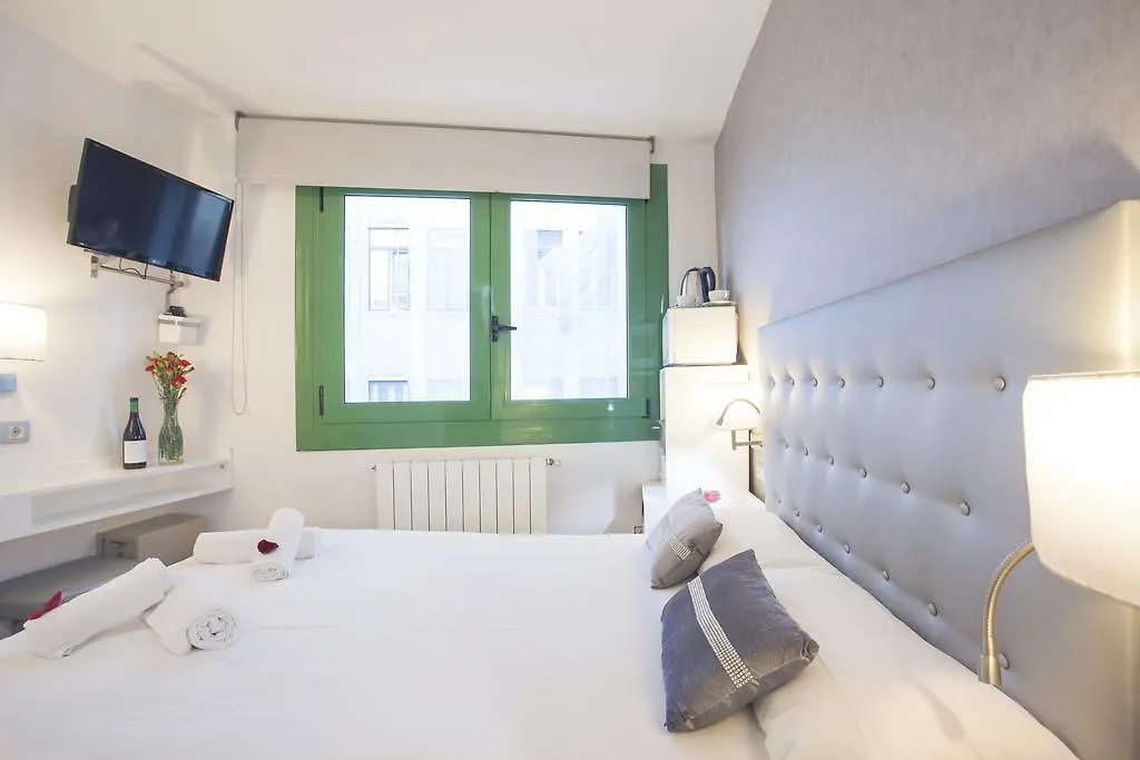 Guest house Barcelona Rooms Triple With Private Bathroom In Gothic