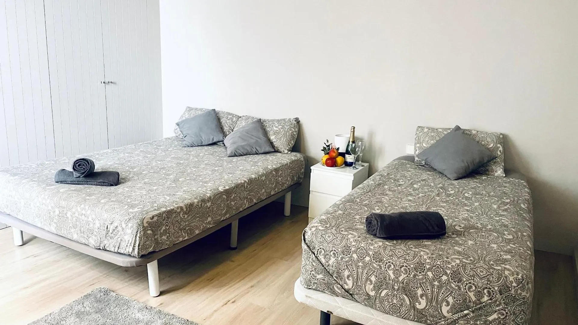 Guest house Barcelona Rooms Triple With Private Bathroom In Gothic