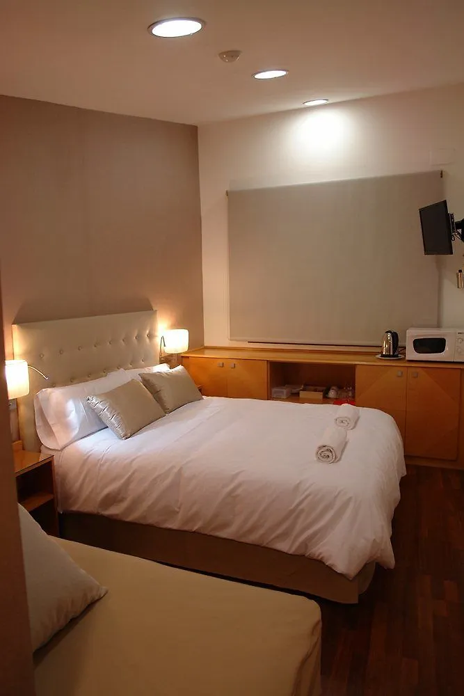 Barcelona Rooms Triple With Private Bathroom In Gothic 2*,