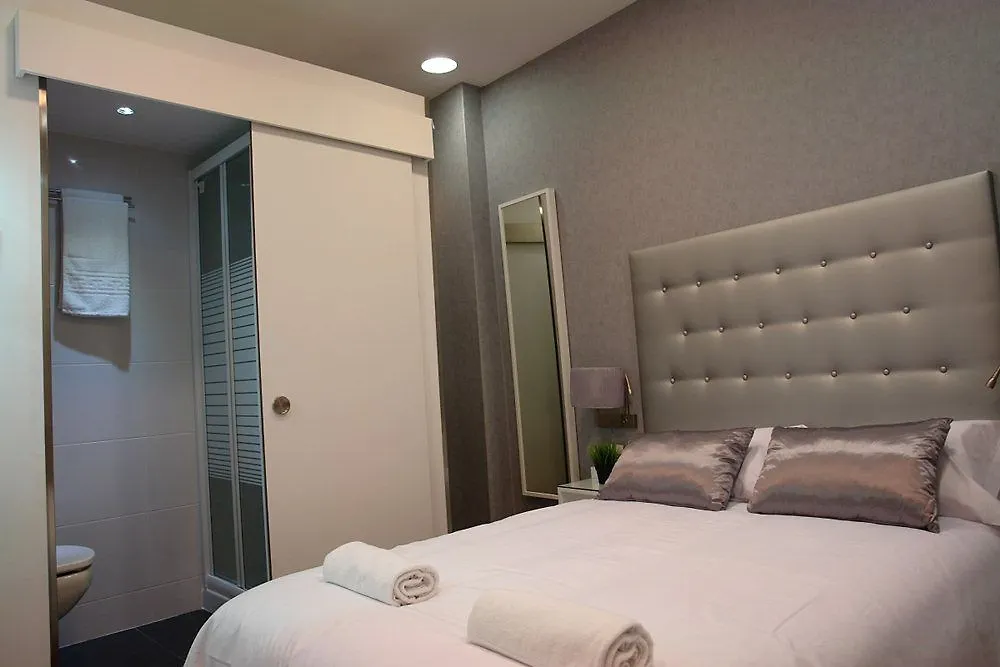 Barcelona Rooms Triple With Private Bathroom In Gothic 2*,  Spain